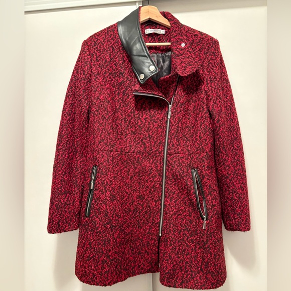 Ricki’s Red Coat with leather detail - Picture 2 of 6